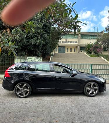VOLVO V60 3.0 T6 R DESIGN 24V TURBO GASOLINA 4P AUTOMÁTICO